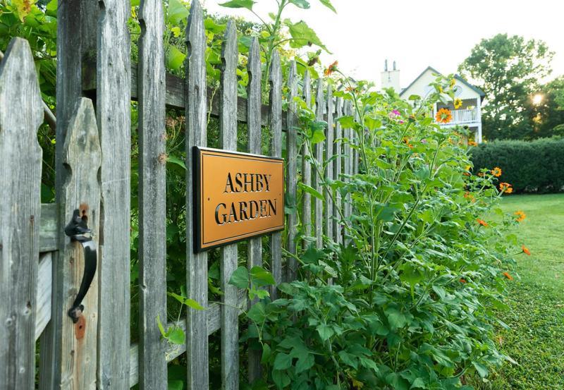 Ashby Inn & Restaurant Paris Zewnętrze zdjęcie
