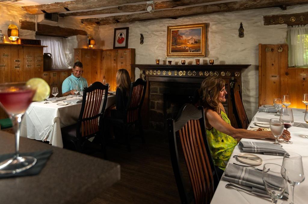 Ashby Inn & Restaurant Paris Zewnętrze zdjęcie